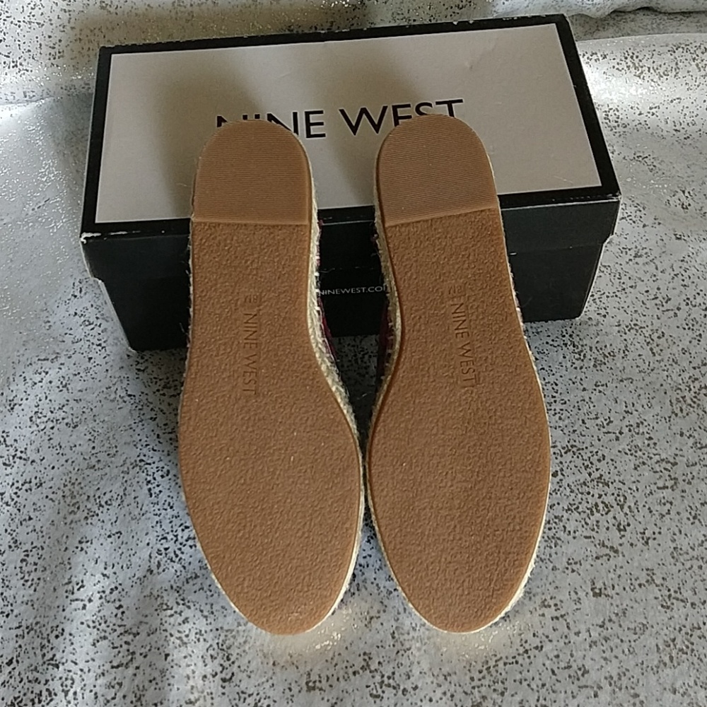 Nine West Floral Jacquard Mules - Picture 5 of 8